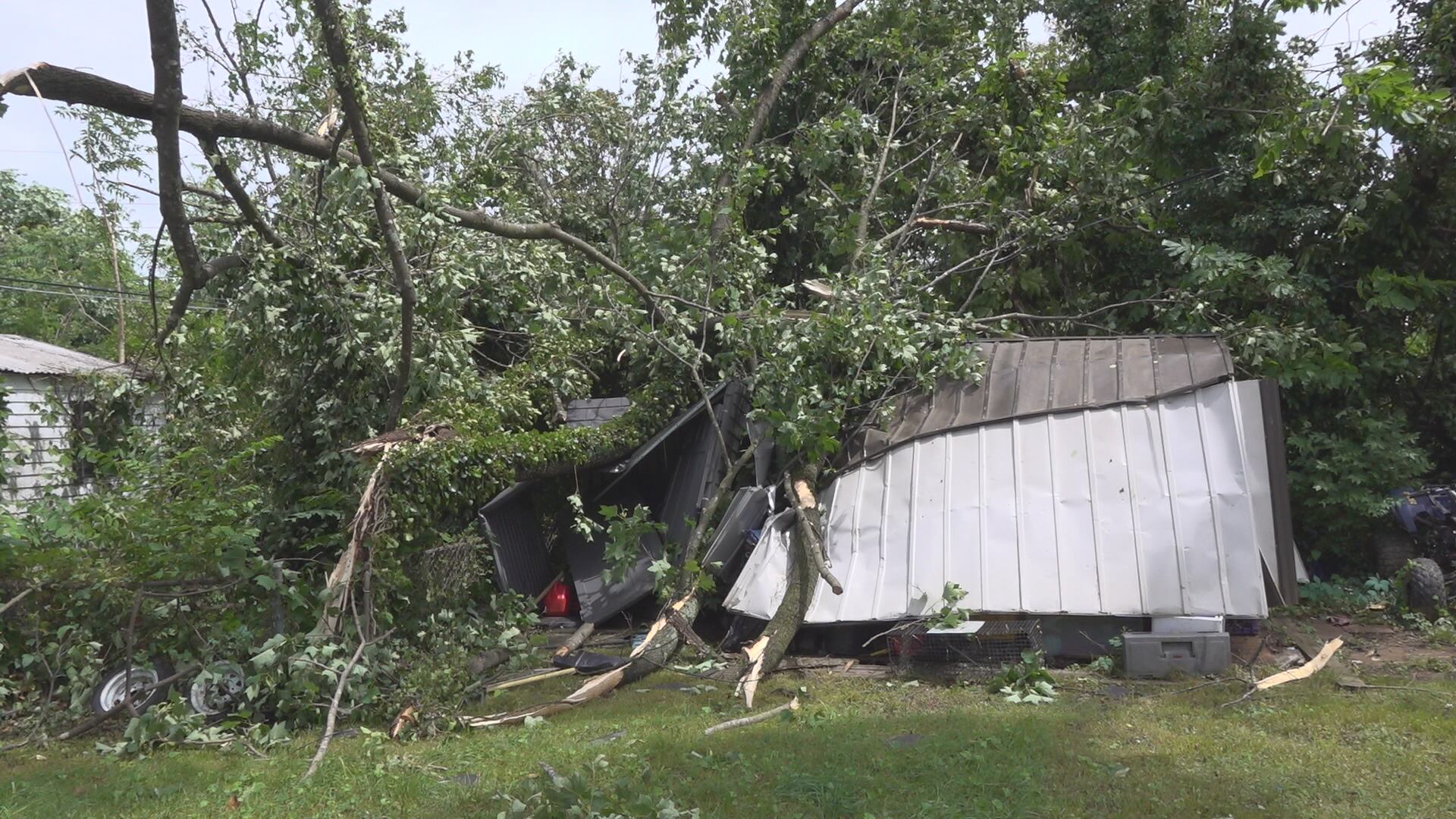 "I don't wish it on anybody." Salem residents speak after tornado damages their homes - Vimarsana News