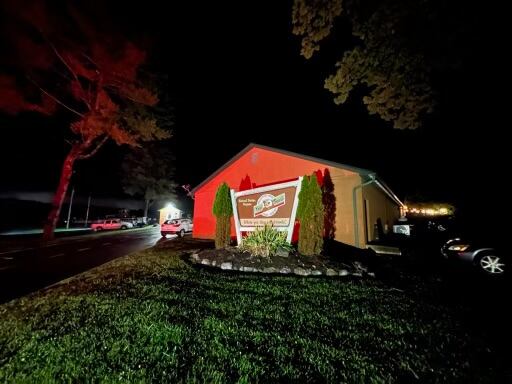 Trees fall on cabin, campers, vehicles at Jellystone Park - Vimarsana News