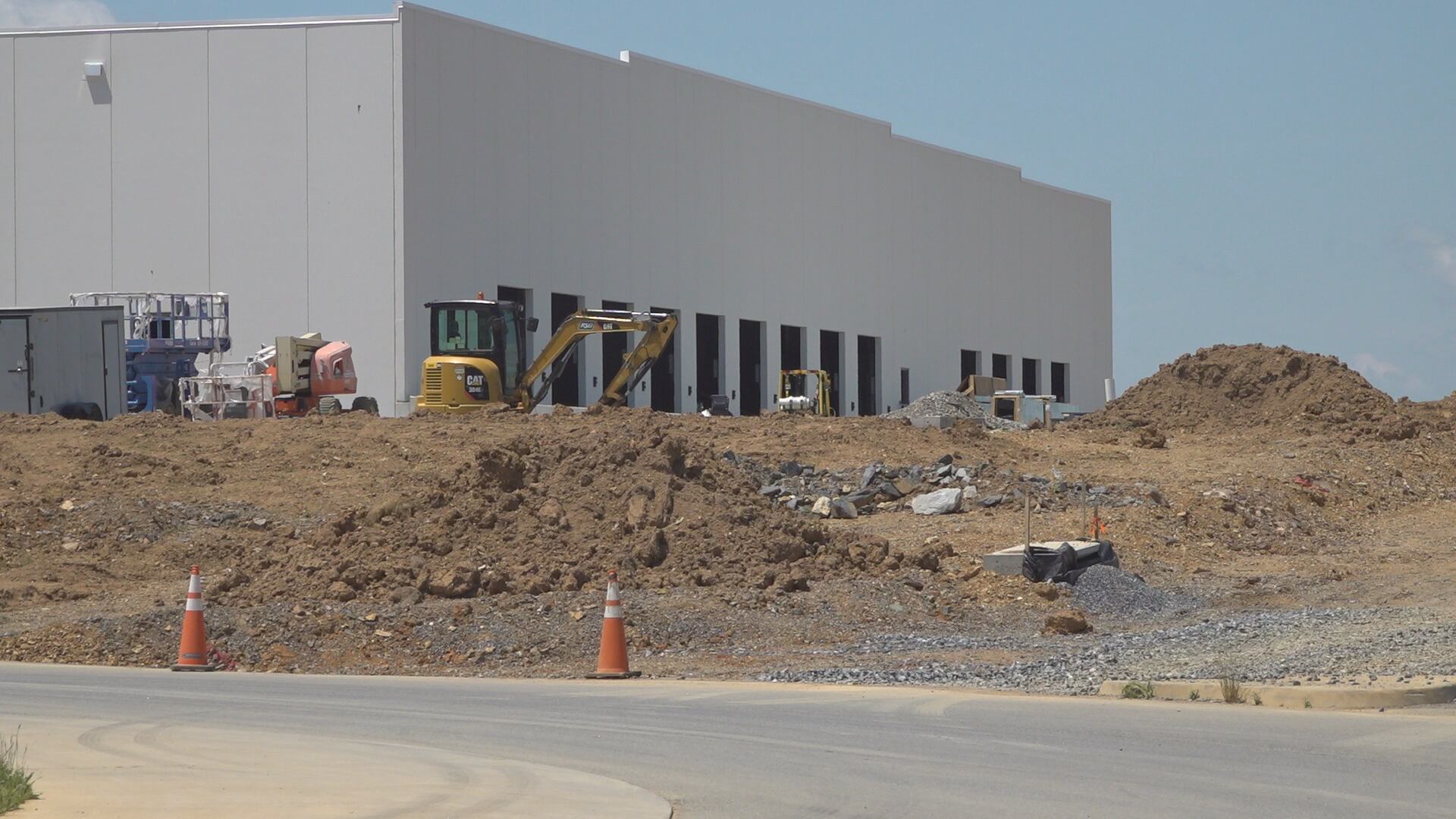 Upcoming Amazon facility is already having an impact on Roanoke, say city officials - Vimarsana News